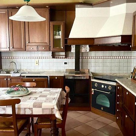 Villa Spicchio Di Langa - Casa Indipendente Tra Le Vigne E Le Alpi à Belvedere Langhe Extérieur photo